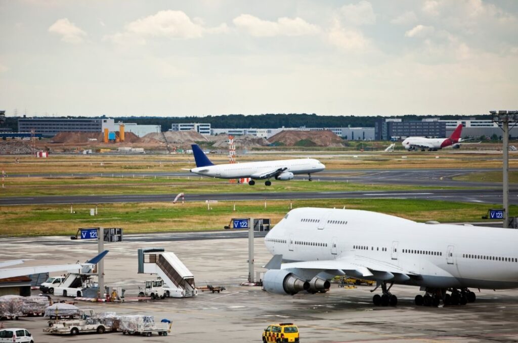 apron at airport